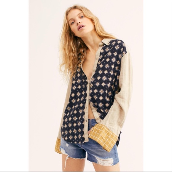 We The Free Tops - Free People We The Free Women’s Navy and Beige Patterned Button Down Shirt M